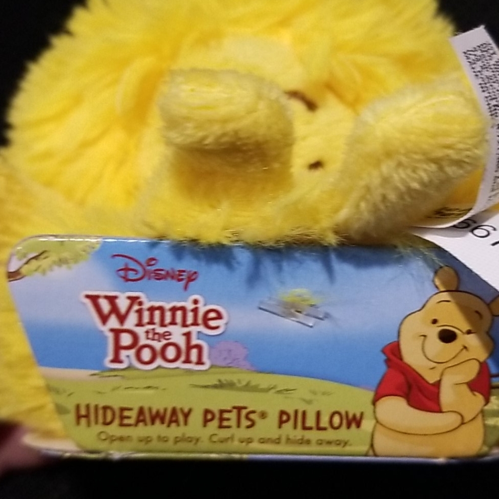 Nwt! Winnie the pooh hideaway pets pillow
